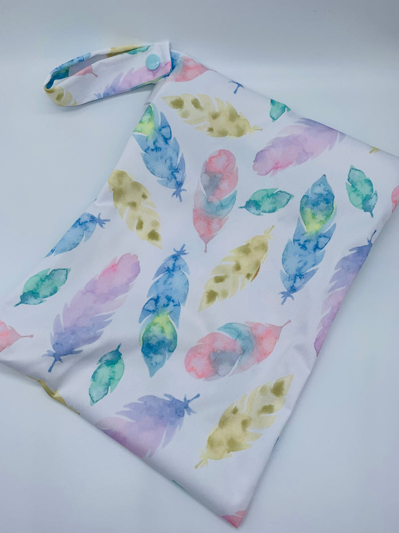 Single pocket laundry bags