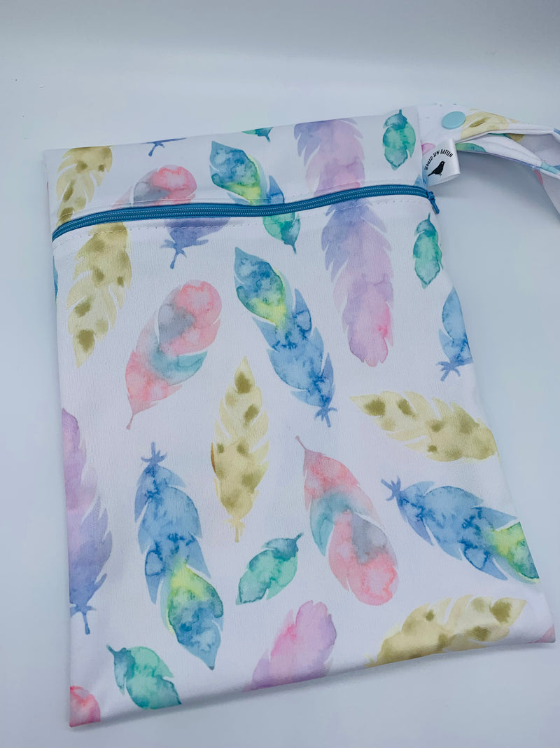 Single pocket laundry bags