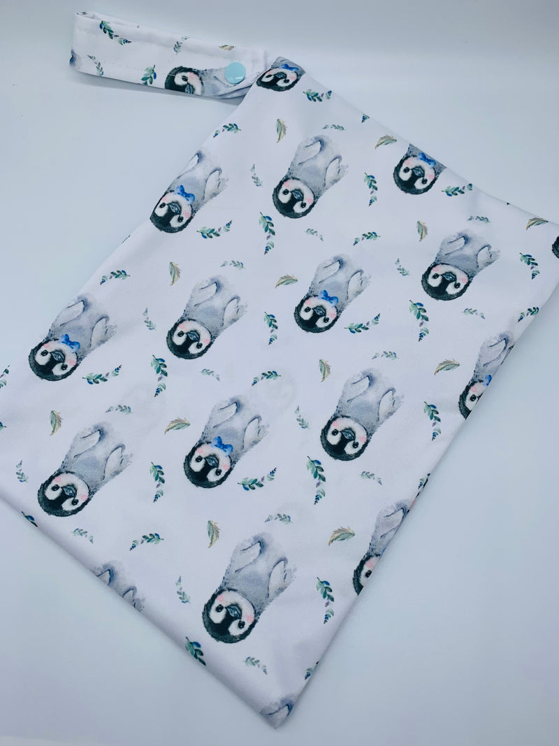 Single pocket laundry bags