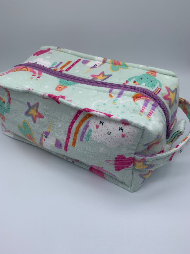 WET boxy bag with zipper and tabs